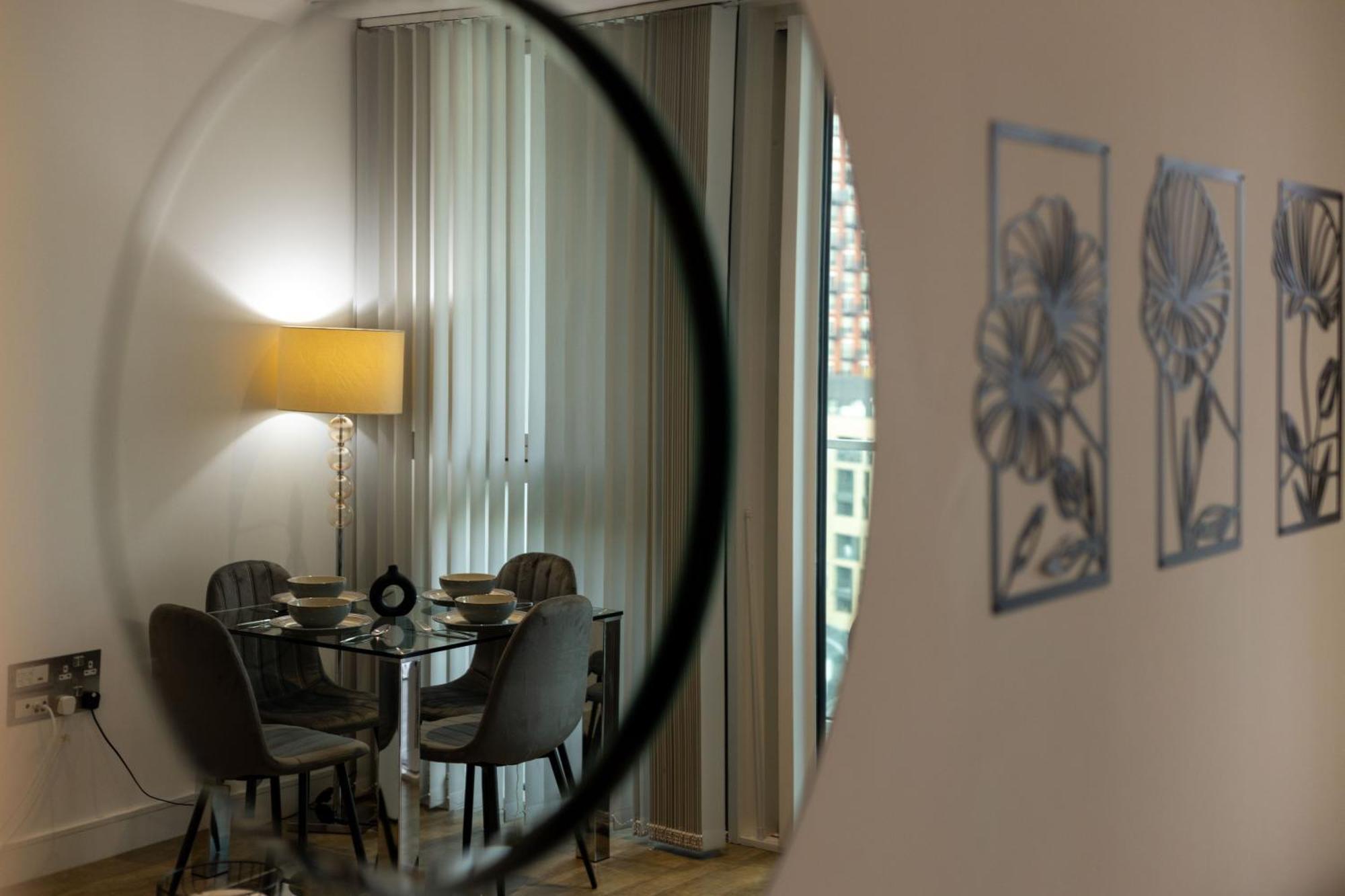 Stylish And Spacious- One Bed In Nine Elms London Ngoại thất bức ảnh